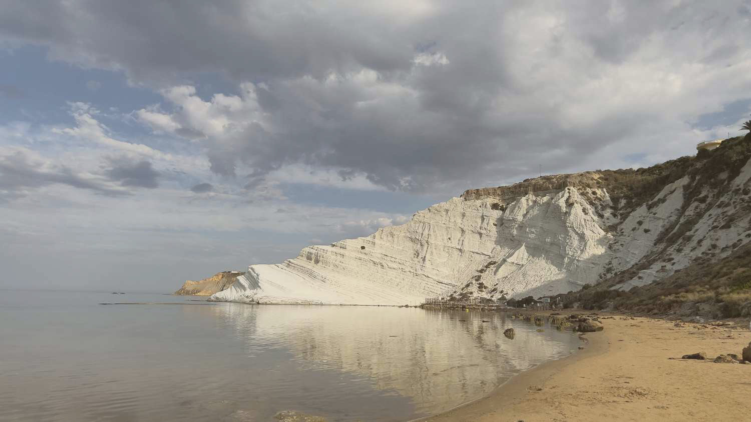 scala dei turchi beige toned